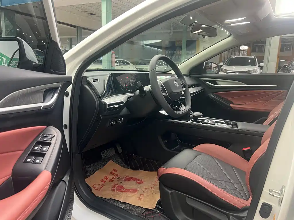 Changan Eado — миниатюра 4