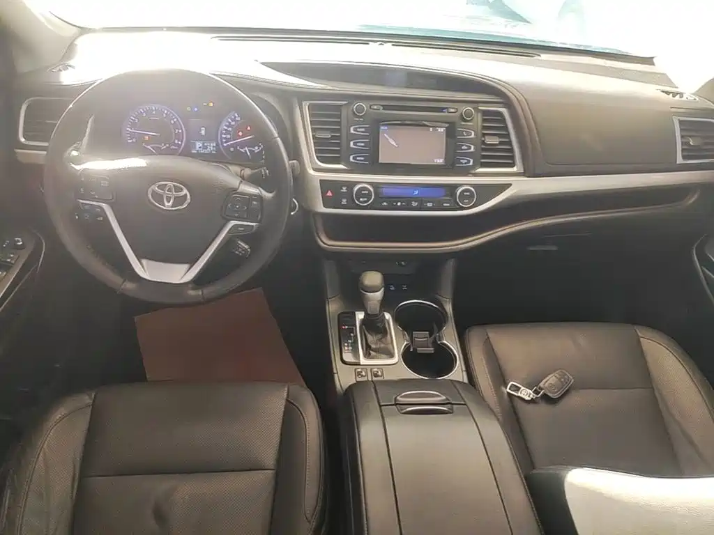 Toyota Highlander — миниатюра 10