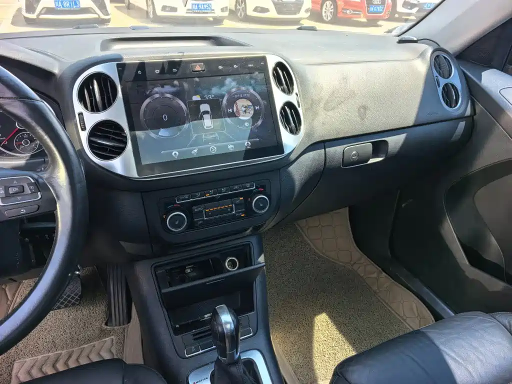 Volkswagen Tiguan — миниатюра 11