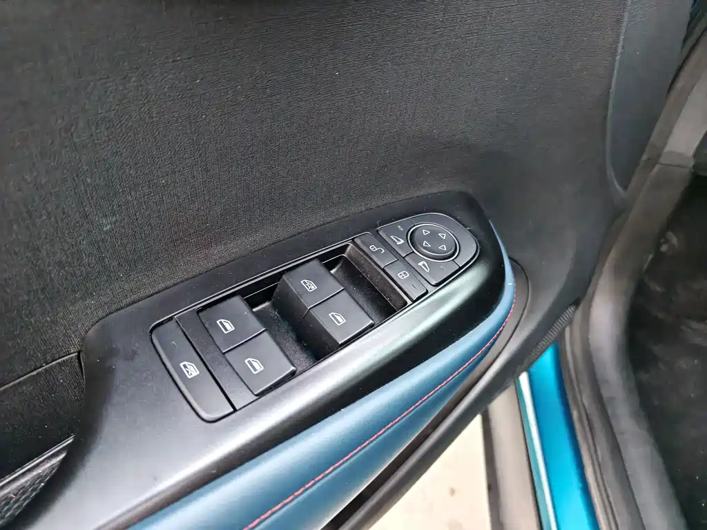 BYD Dolphin — миниатюра 8