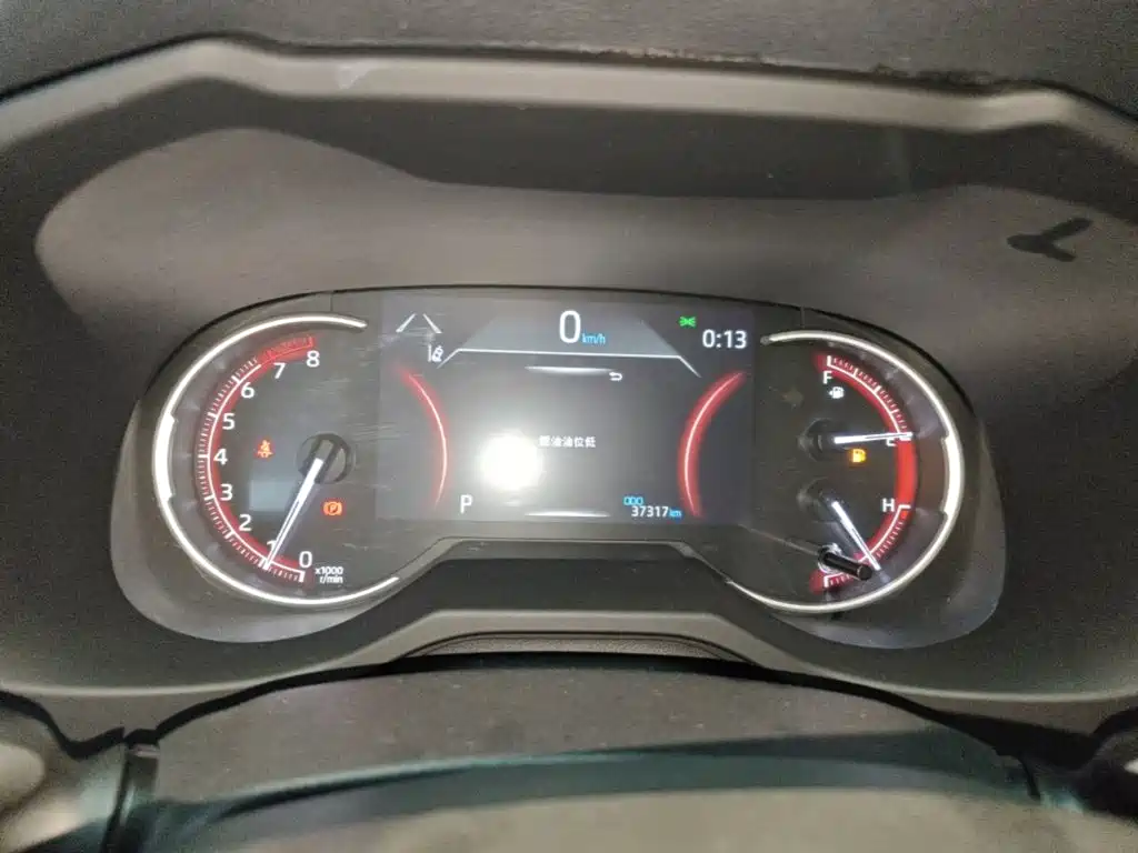 Toyota RAV4 — миниатюра 12