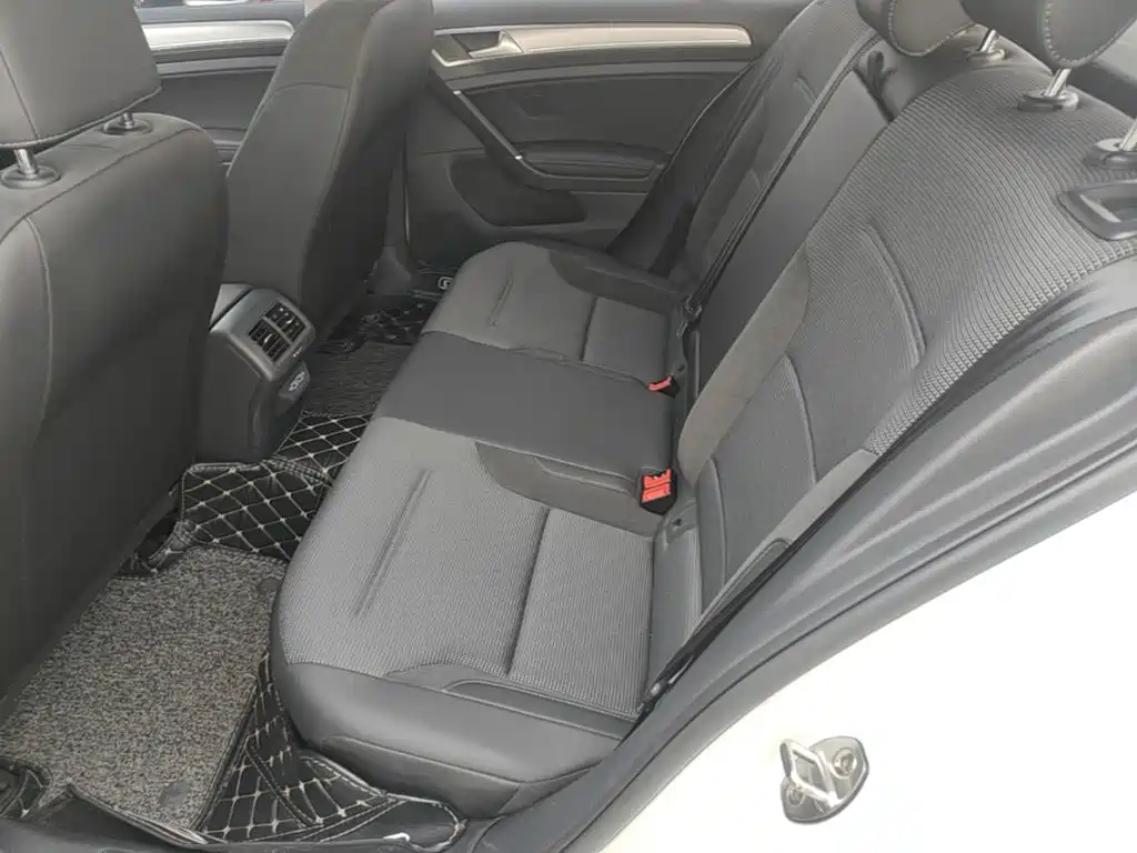Volkswagen Golf — миниатюра 17