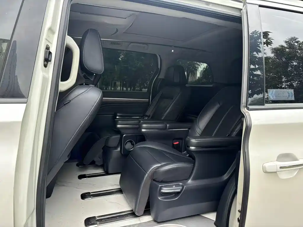 GAC Motor Trumpchi M8 — миниатюра 5