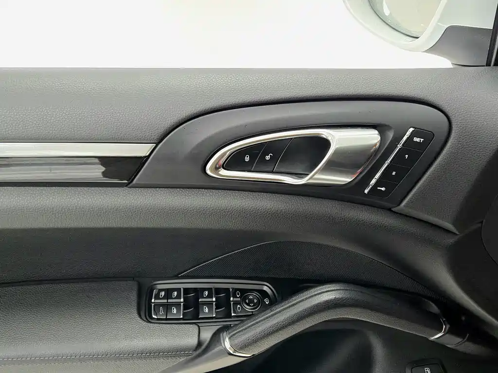 PORSCHE CAYENNE NEW ENERGY