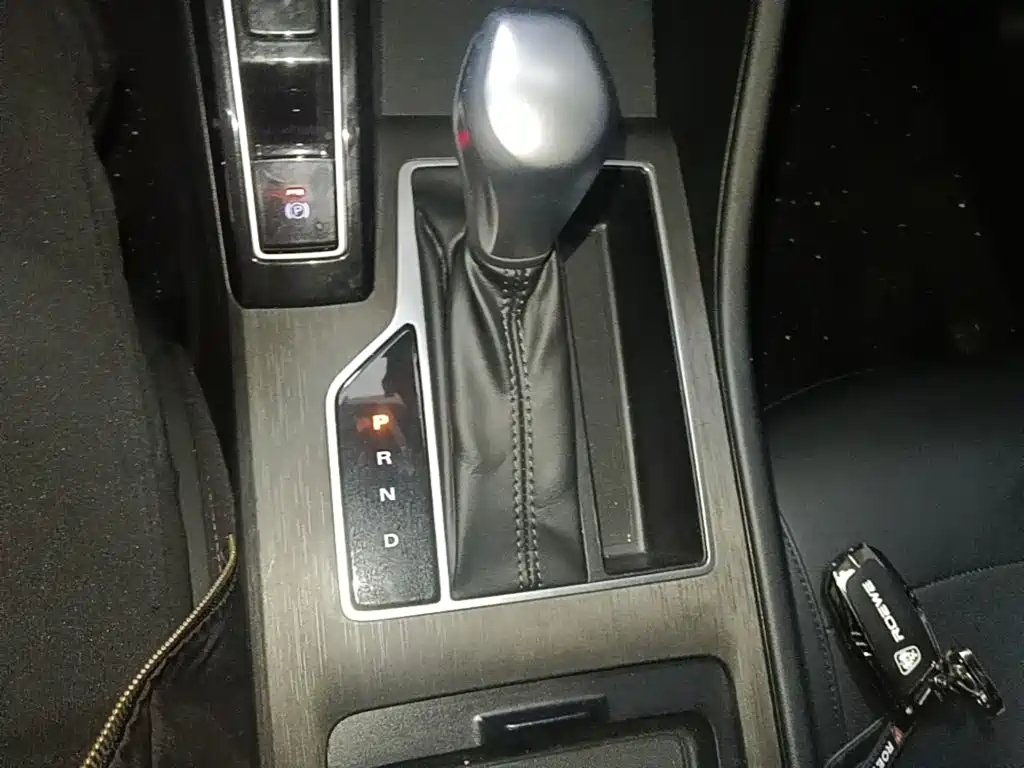 Roewe i5 — миниатюра 14