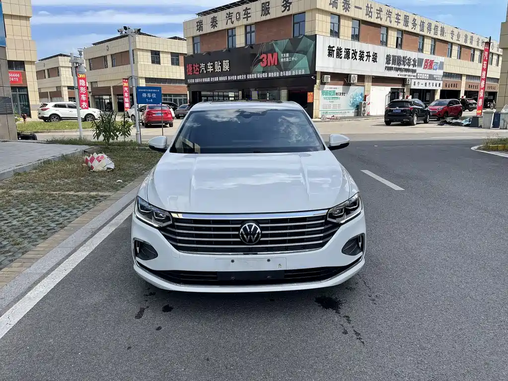 Volkswagen Lavida — миниатюра 2