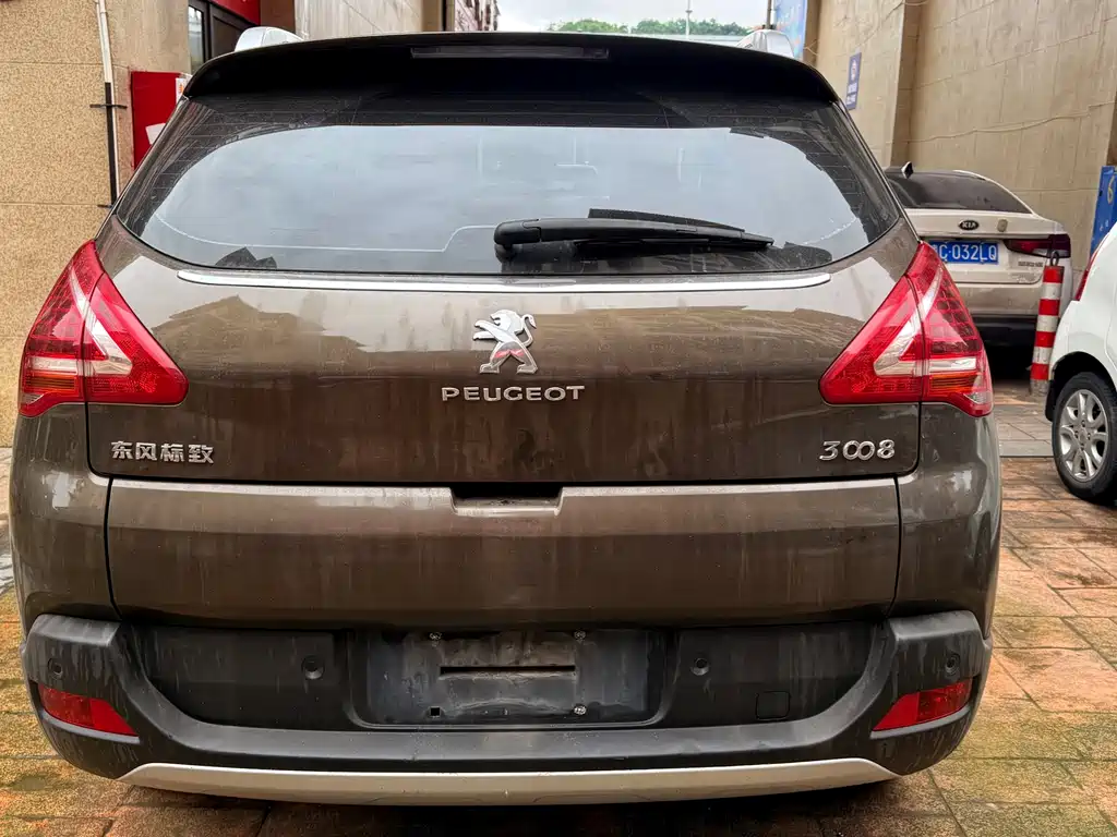 Peugeot 3008 2013 2.0L AT