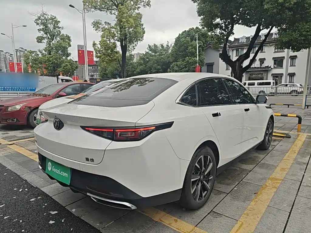 Changan Eado — миниатюра 7