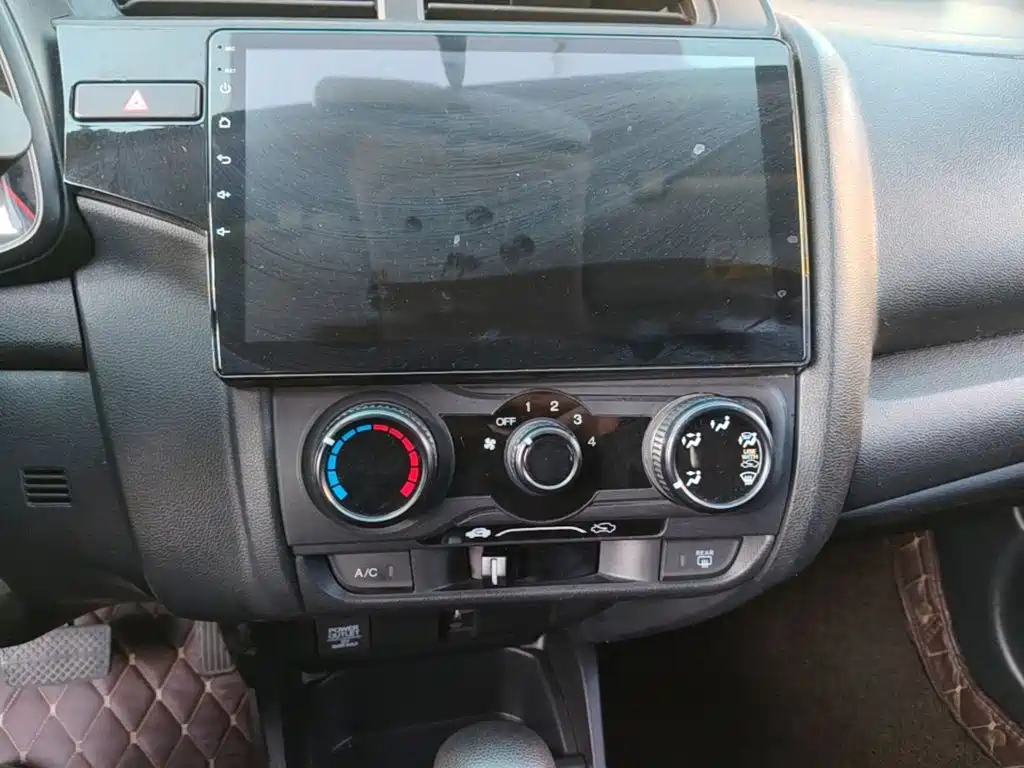 Honda Fit — миниатюра 13