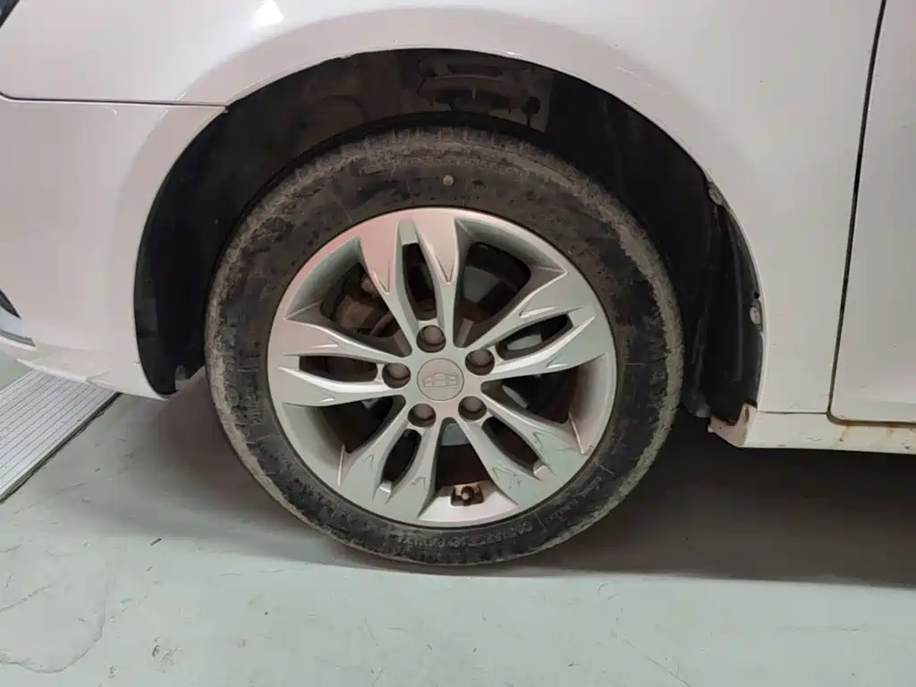 Geely Emgrand — миниатюра 23