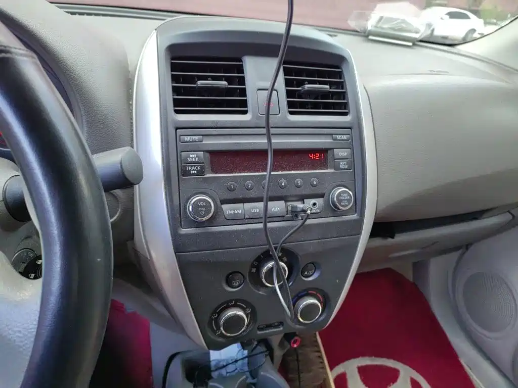 Nissan Sunny — миниатюра 9