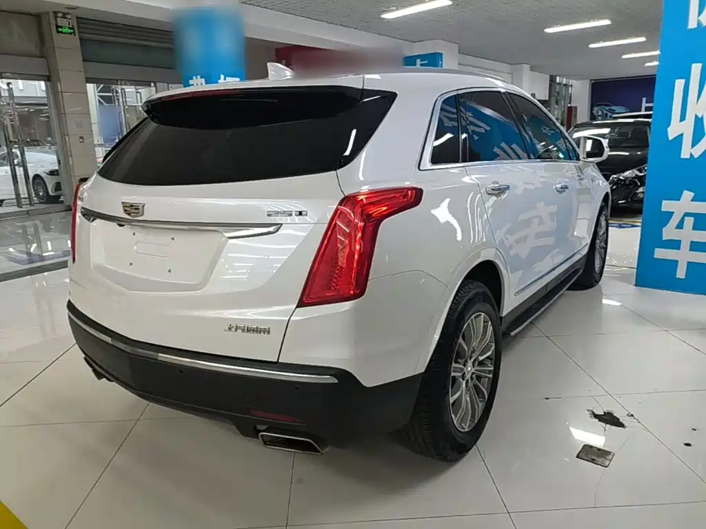Cadillac XT5 — миниатюра 7