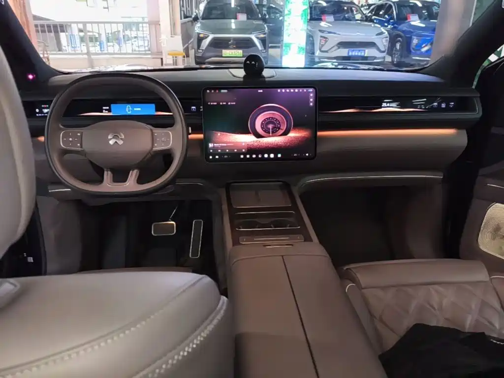 NIO ES8 — миниатюра 10