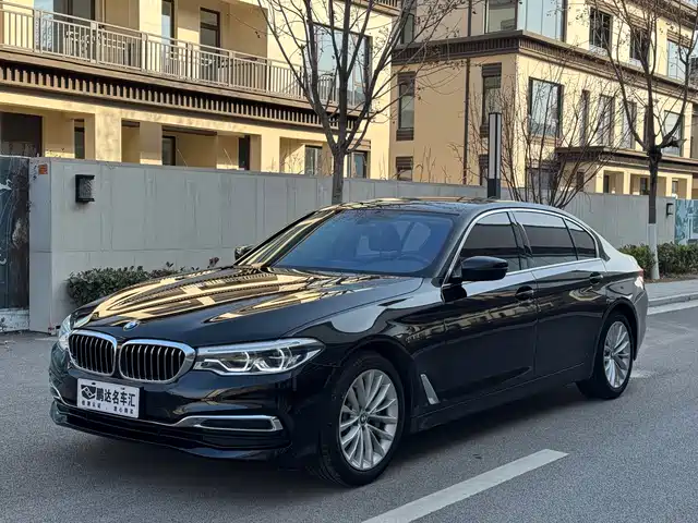 BMW 5 SERIES