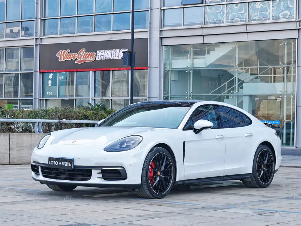 Porsche Panamera 2019