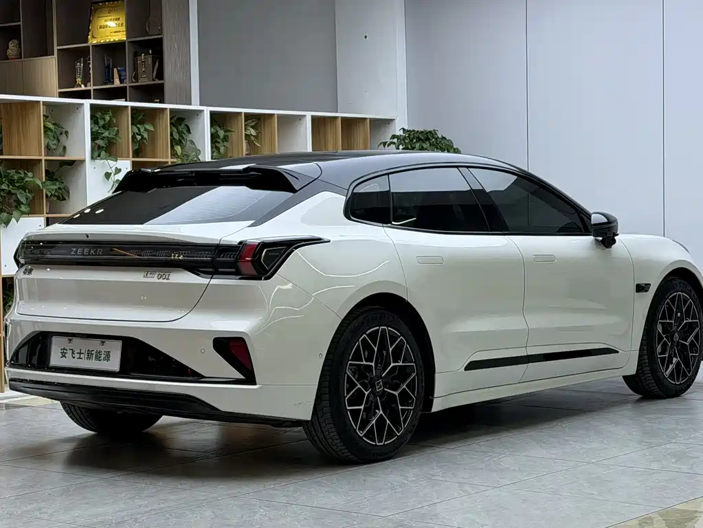 ZEEKR EXTREME KRYPTON 001