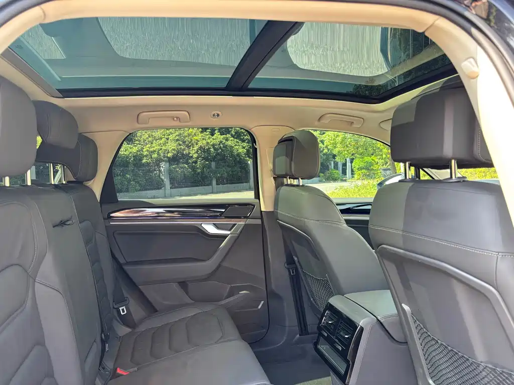 Volkswagen Touareg — миниатюра 6