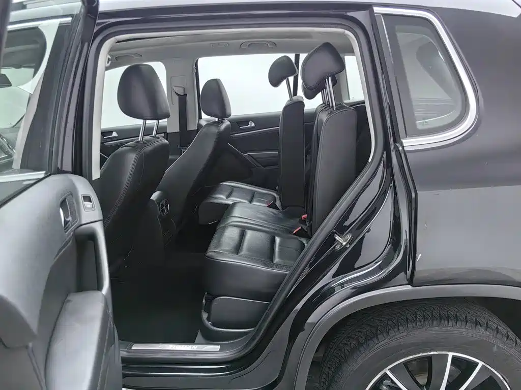 Volkswagen Tiguan — миниатюра 15