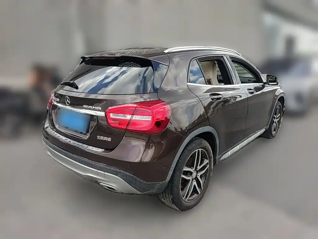 Mercedes-Benz GLA — миниатюра 10