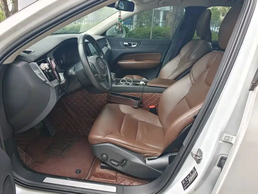 Volvo XC60 — миниатюра 9