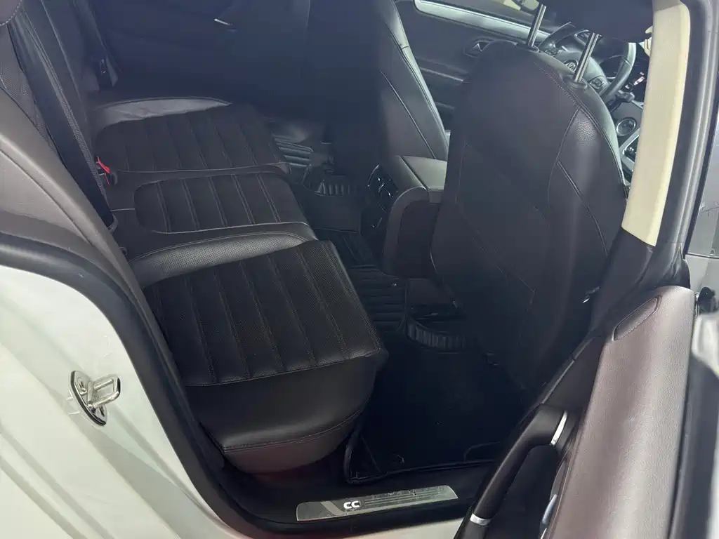 Volkswagen CC — миниатюра 11