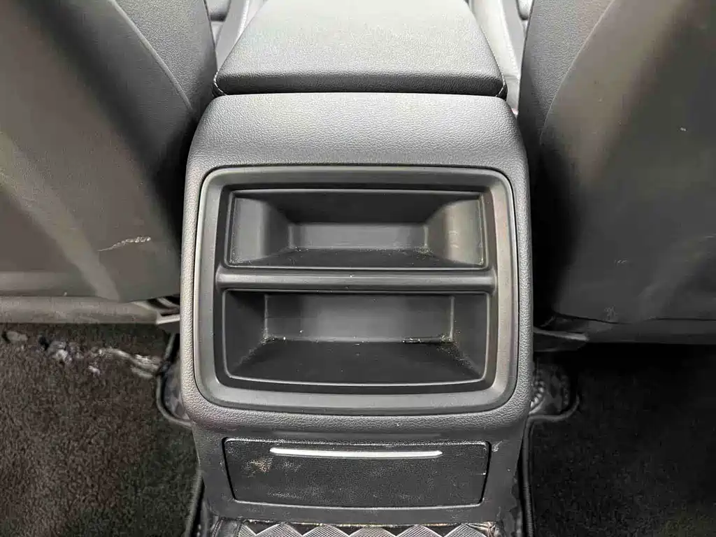Audi A4L — миниатюра 15