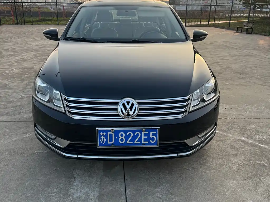 Volkswagen Magotan 2012