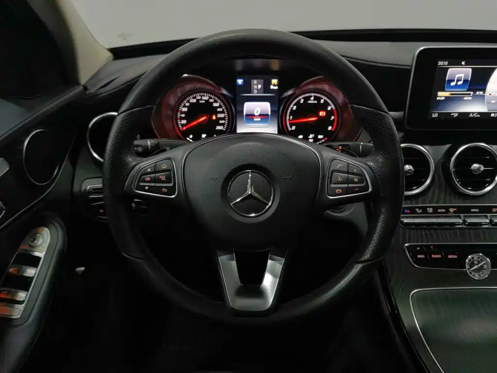 Mercedes-Benz C-Class — миниатюра 11