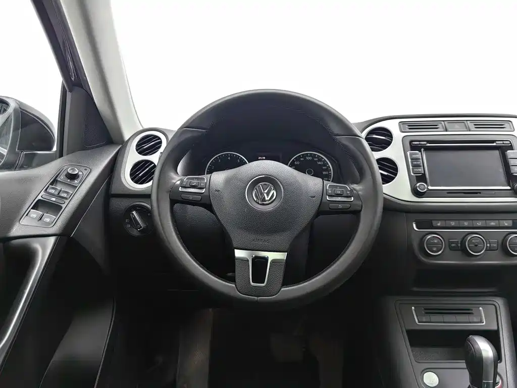 Volkswagen Tiguan — миниатюра 11