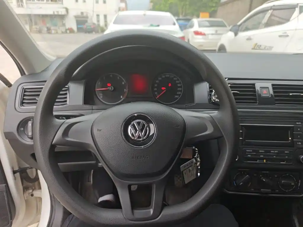 Volkswagen Santana — миниатюра 11