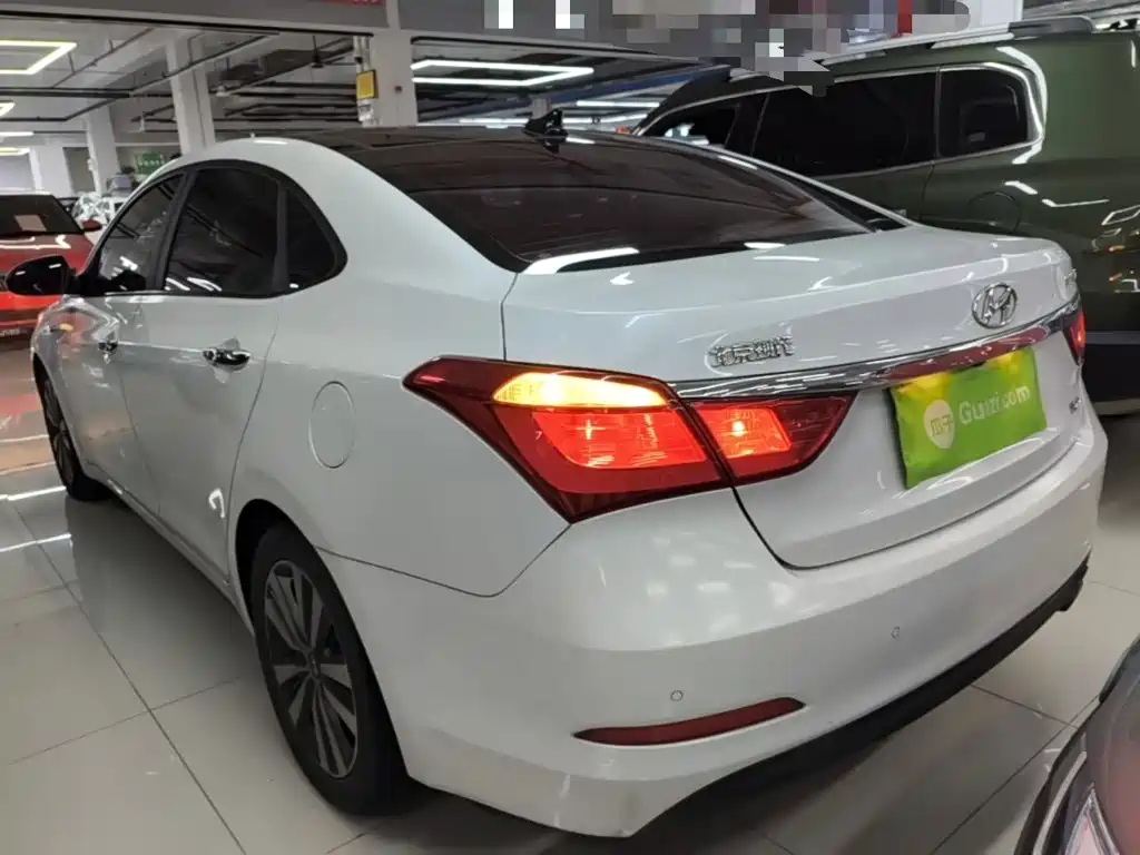 Hyundai Mistra — миниатюра 5