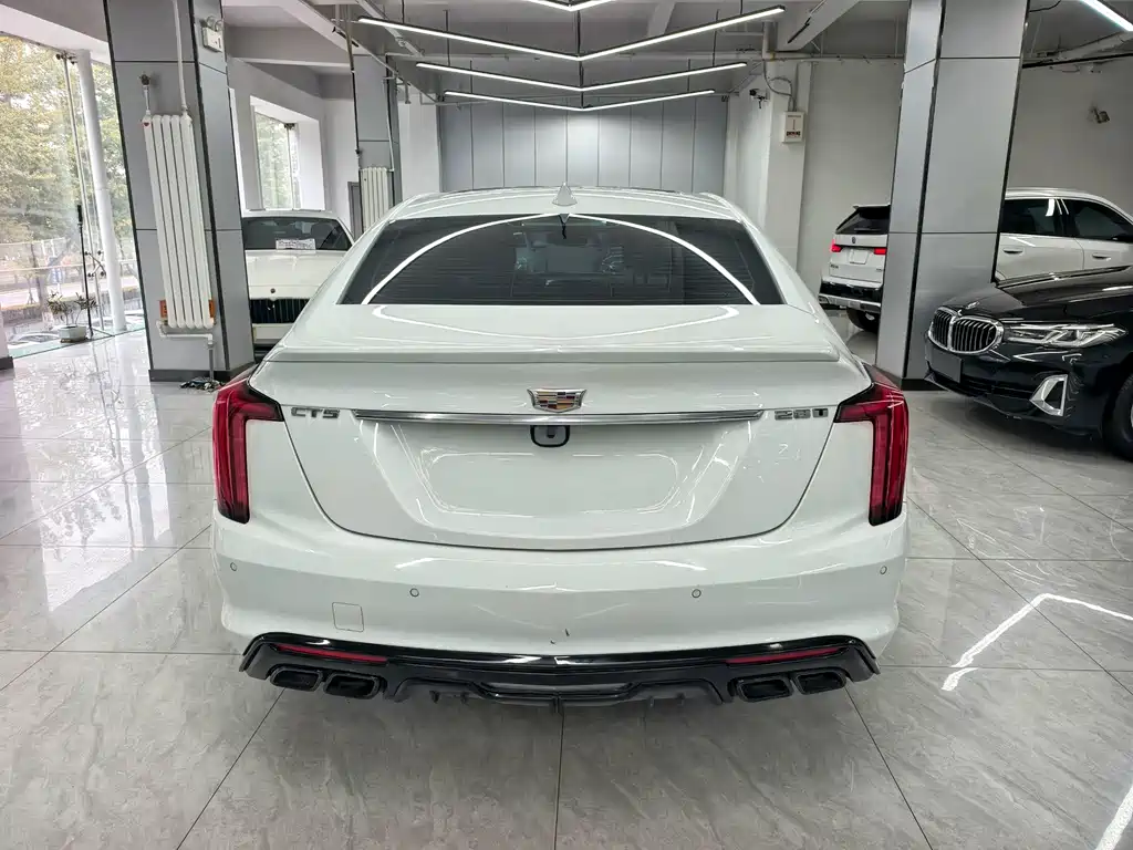 Cadillac CT5 — миниатюра 6