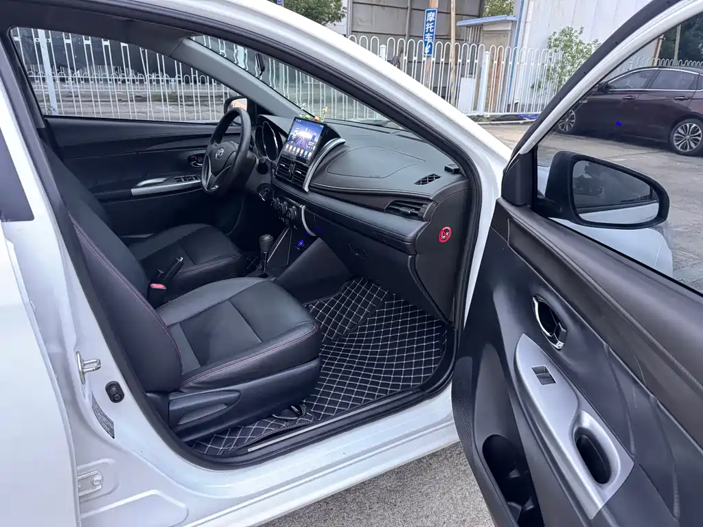 Toyota Yaris L — миниатюра 16