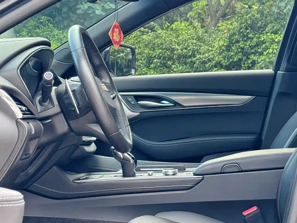 Cadillac CT5 28T Leading Sport Type, фото 11