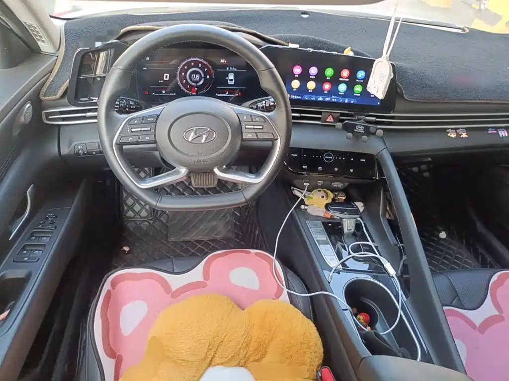 Hyundai Elantra — миниатюра 6