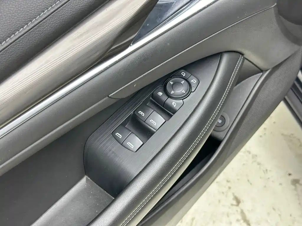 Buick LaCrosse — миниатюра 21