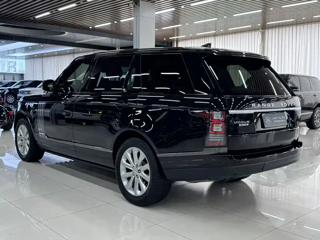 Land Rover Range Rover — миниатюра 6