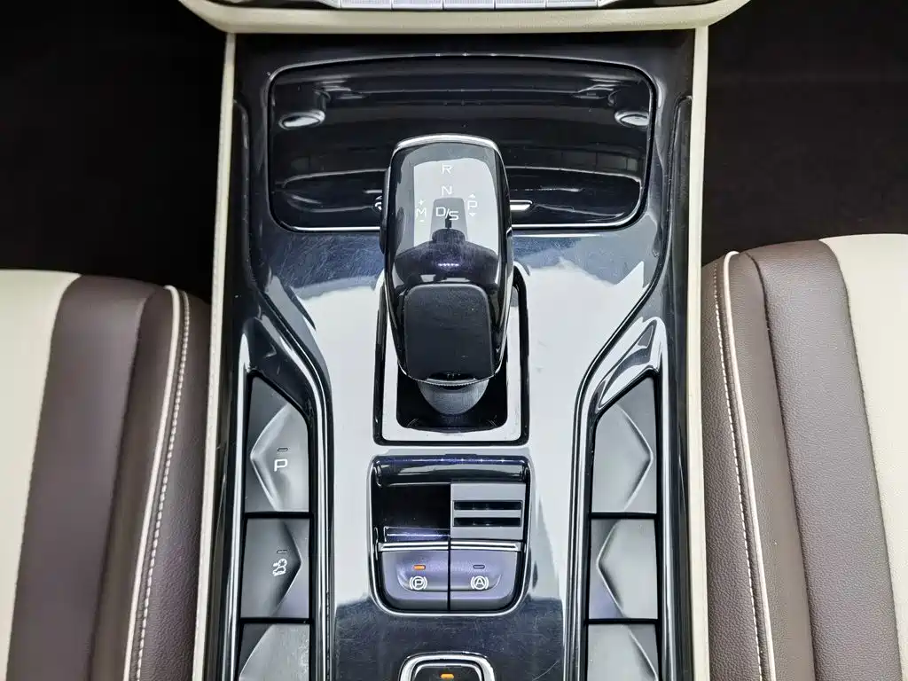 Bestune T77 — миниатюра 13