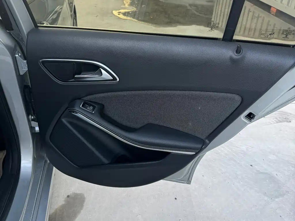 Mercedes-Benz A-Class (Import) — миниатюра 11