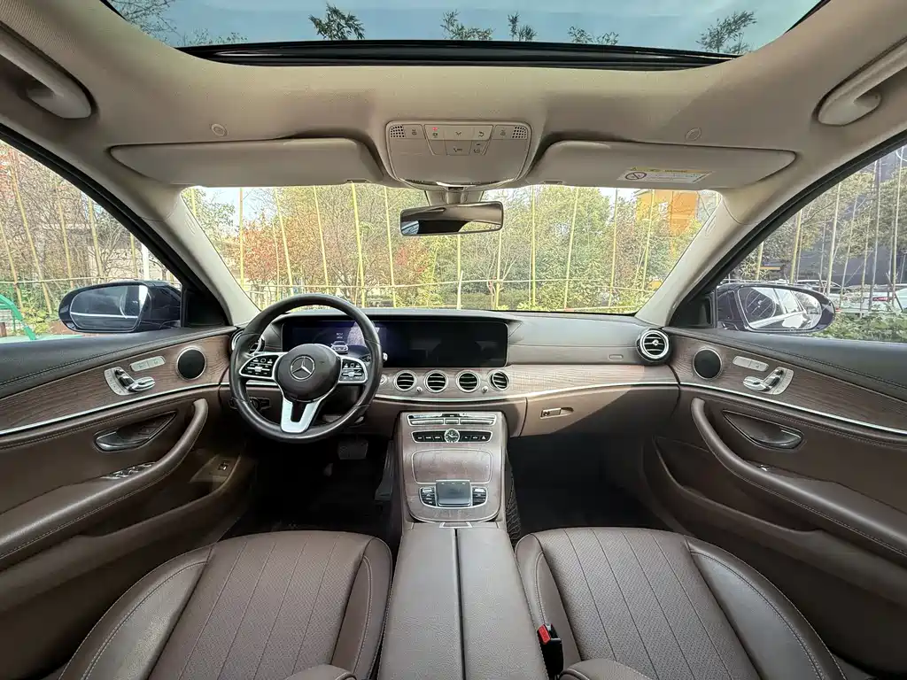 MERCEDES-BENZ E CLASS