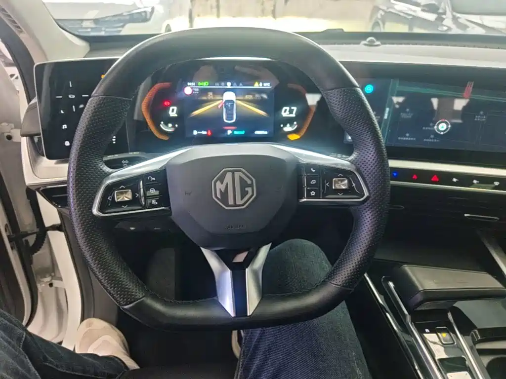 MG MG ONE — миниатюра 11