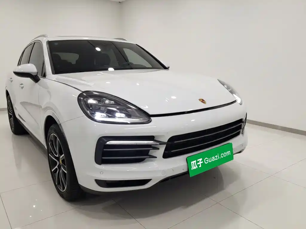 Porsche Cayenne — миниатюра 3