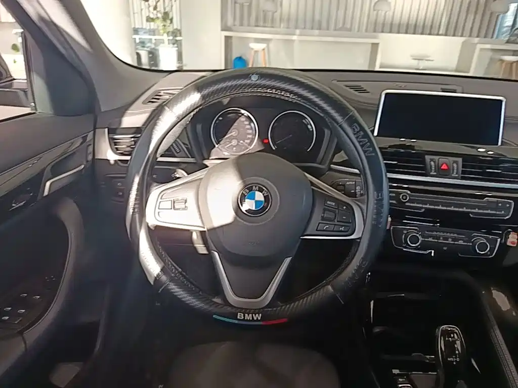 BMW X2 (Import) — миниатюра 15
