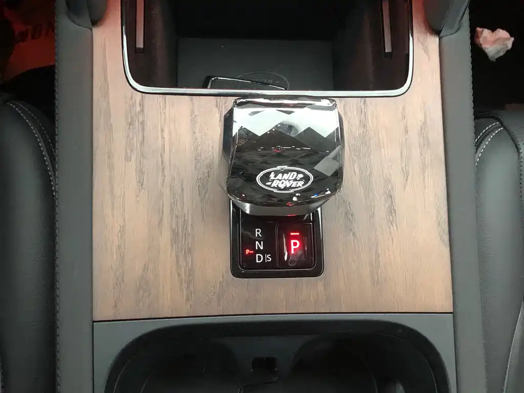 LAND ROVER DISCOVER SPORTS