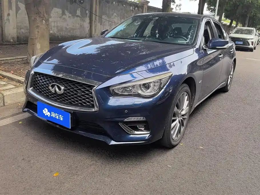 Купить Infiniti Q50L
