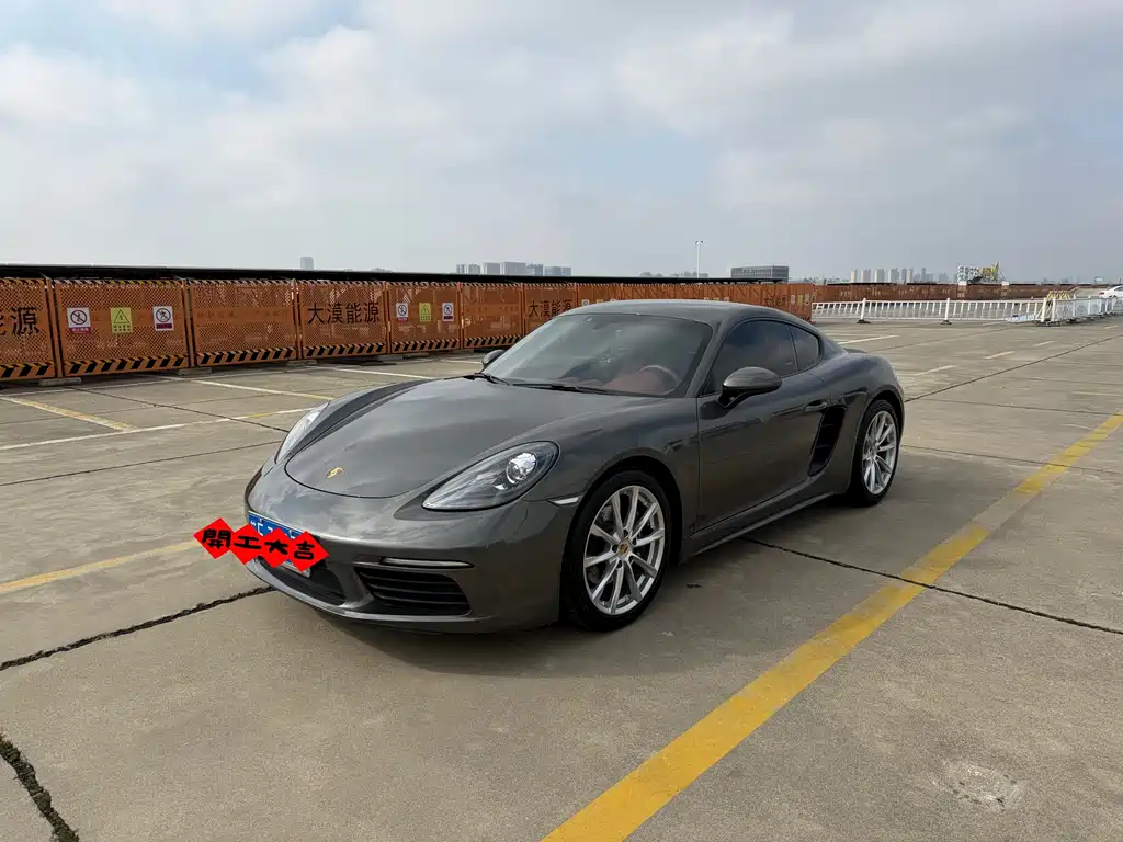 PORSCHE 718