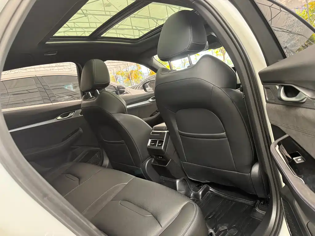 GEELY AUTOMOBILE XINGRUI