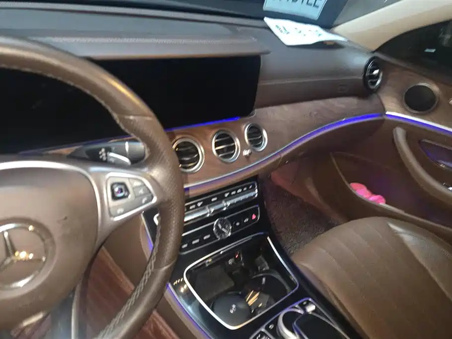 MERCEDES-BENZ E CLASS