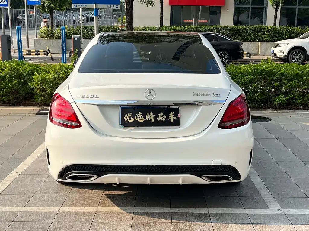 Mercedes-Benz C-Class — миниатюра 6
