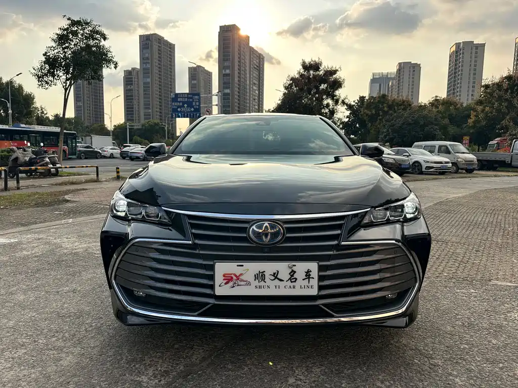 Toyota Avalon — миниатюра 2